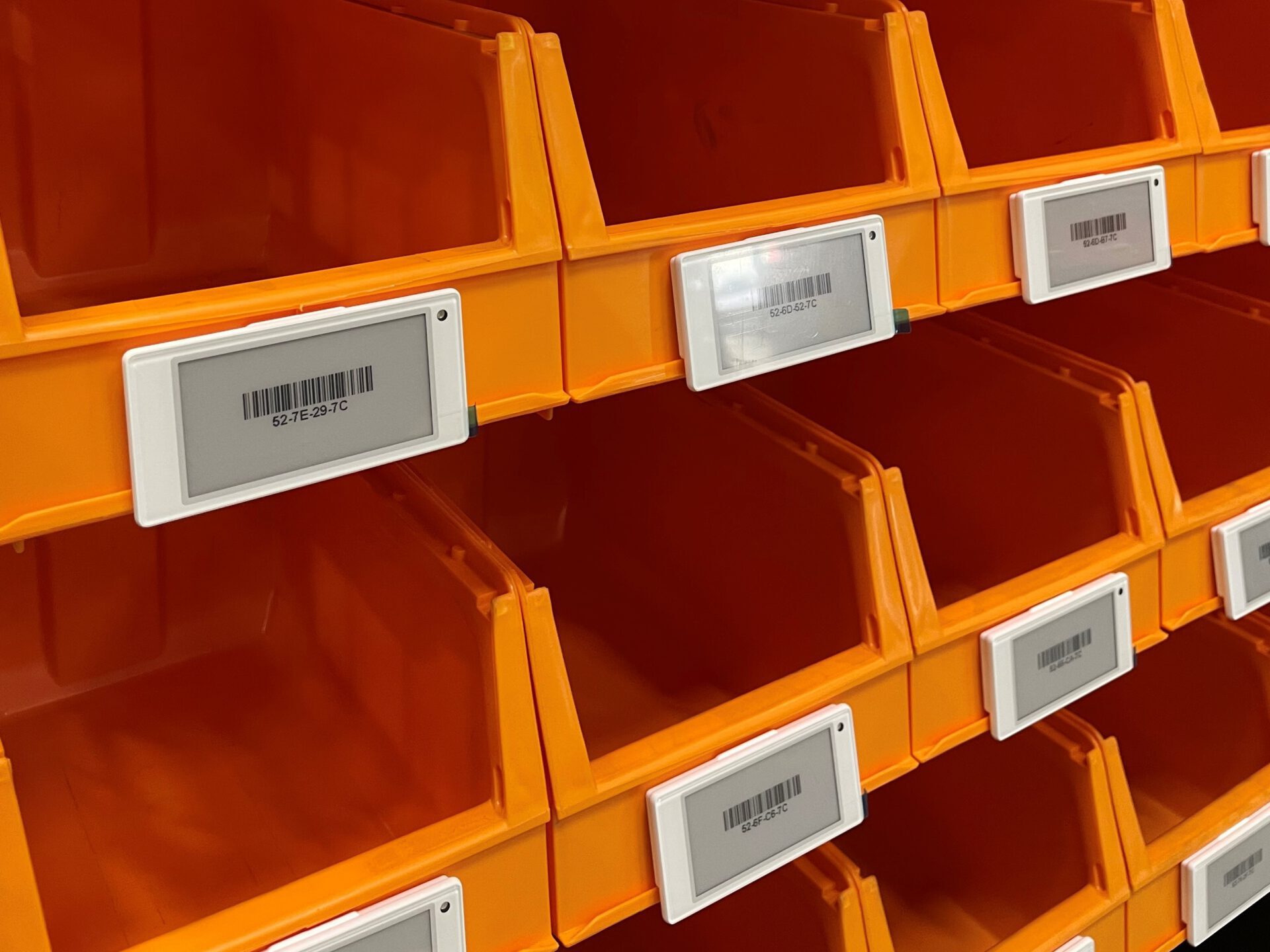 Electronic shelf labels on a picking kart for orderpicking
