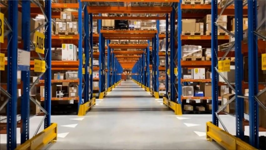 VCK Logistics warehouse scanning